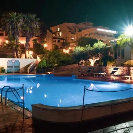 Villaggio Cala Mancina *